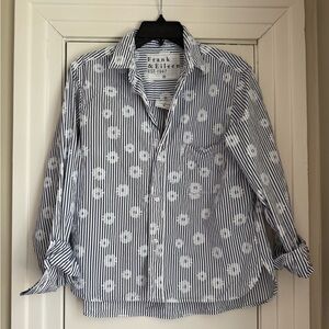 Frank & Eileen Floral Silvio Untuckable Shirt Sz M